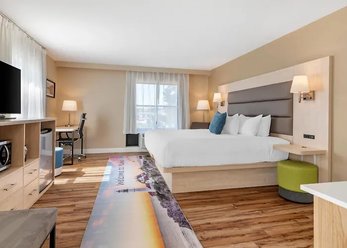 Casco Bay Hotel Portland Airport - Maine Mall, An Ascend Collection Hotel